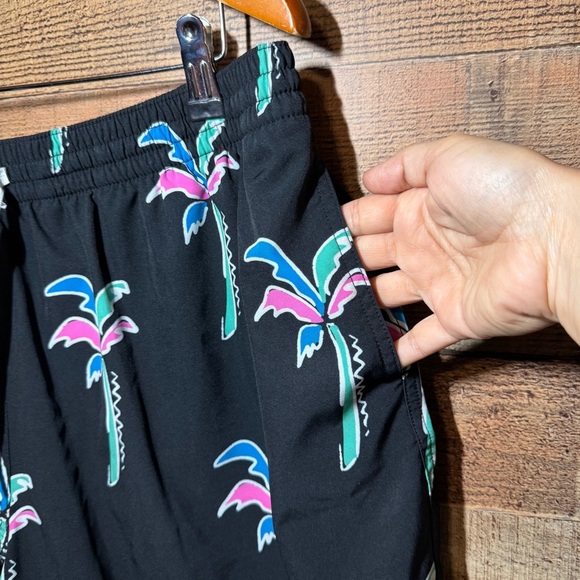 Chubbies Mens The Havana Nights Black Swim Trunk Beach Shorts Sz XXL - Picture 8 of 10